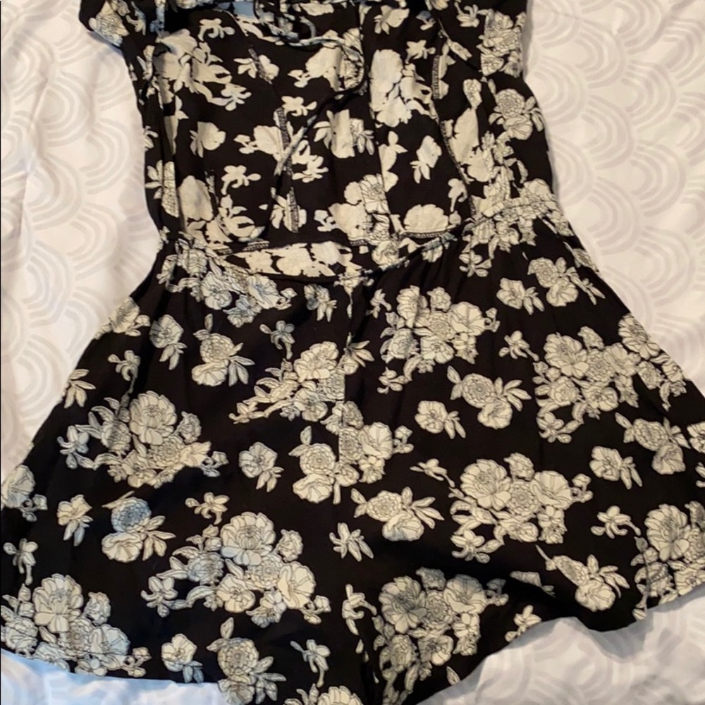 Romper - Picture 4 of 4